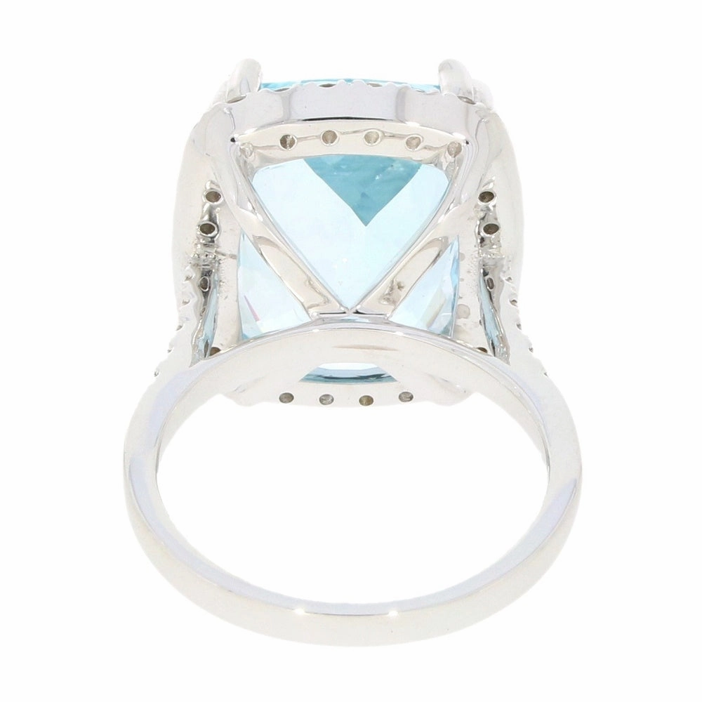 18ct White Gold 10.0ct Aquamarine and 0.60cts Diamond Cluster Ring