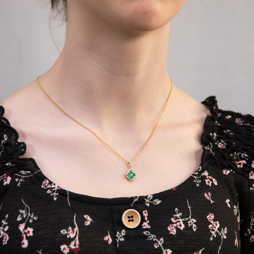 9ct Yellow Gold 1ct Natural Emerald and 1/10 Carat Diamond 4 Leaf Clover Pendant