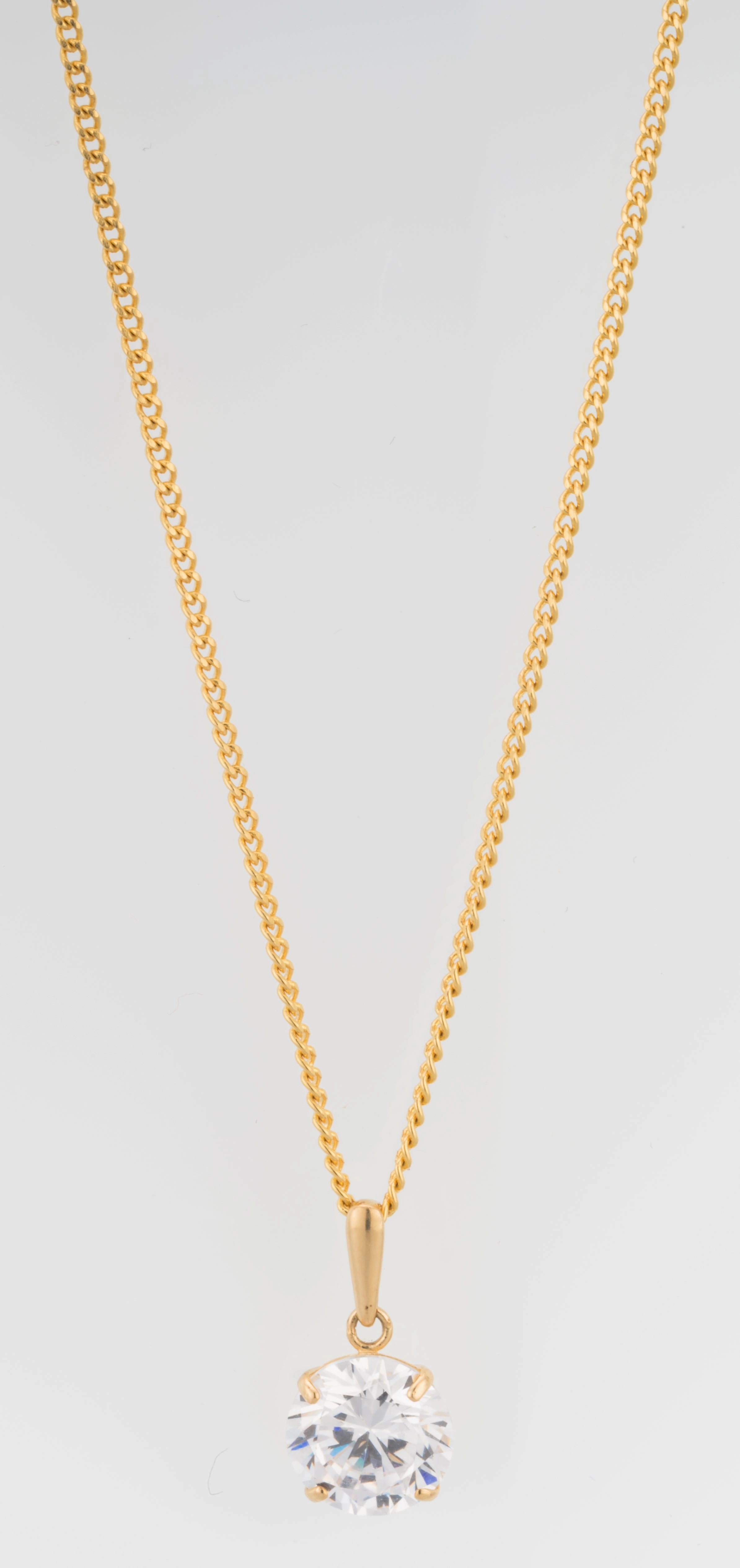 9ct Yellow Gold 8mm Brilliant Cut Zirconia Pendant