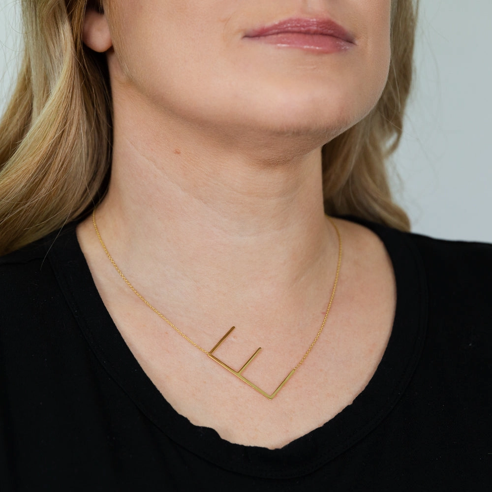 9ct Yellow Gold Silverfilled Initial "E" Pendant on 42 3cm Chain