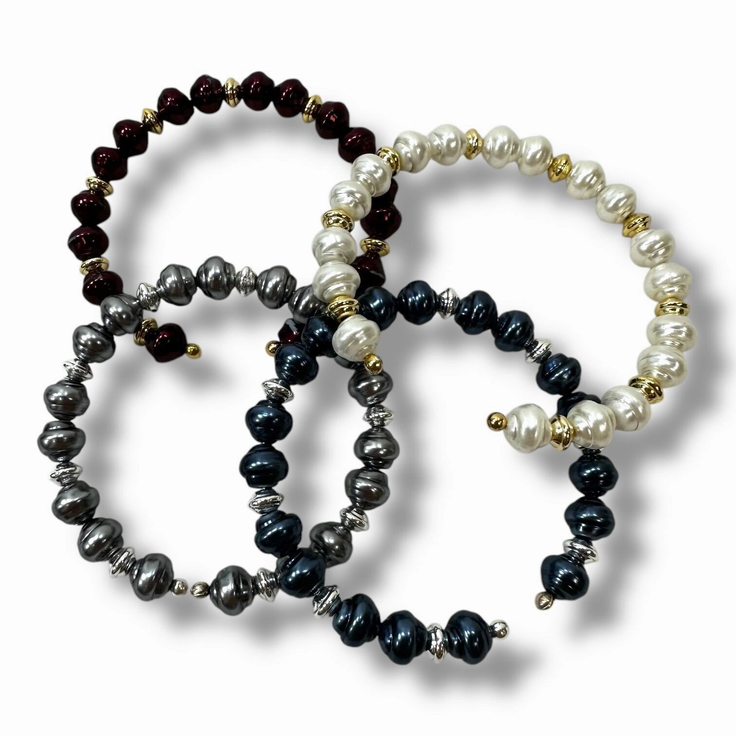 Bracelet Beaded By Clothes Mentor  Size: 04 Piece Set