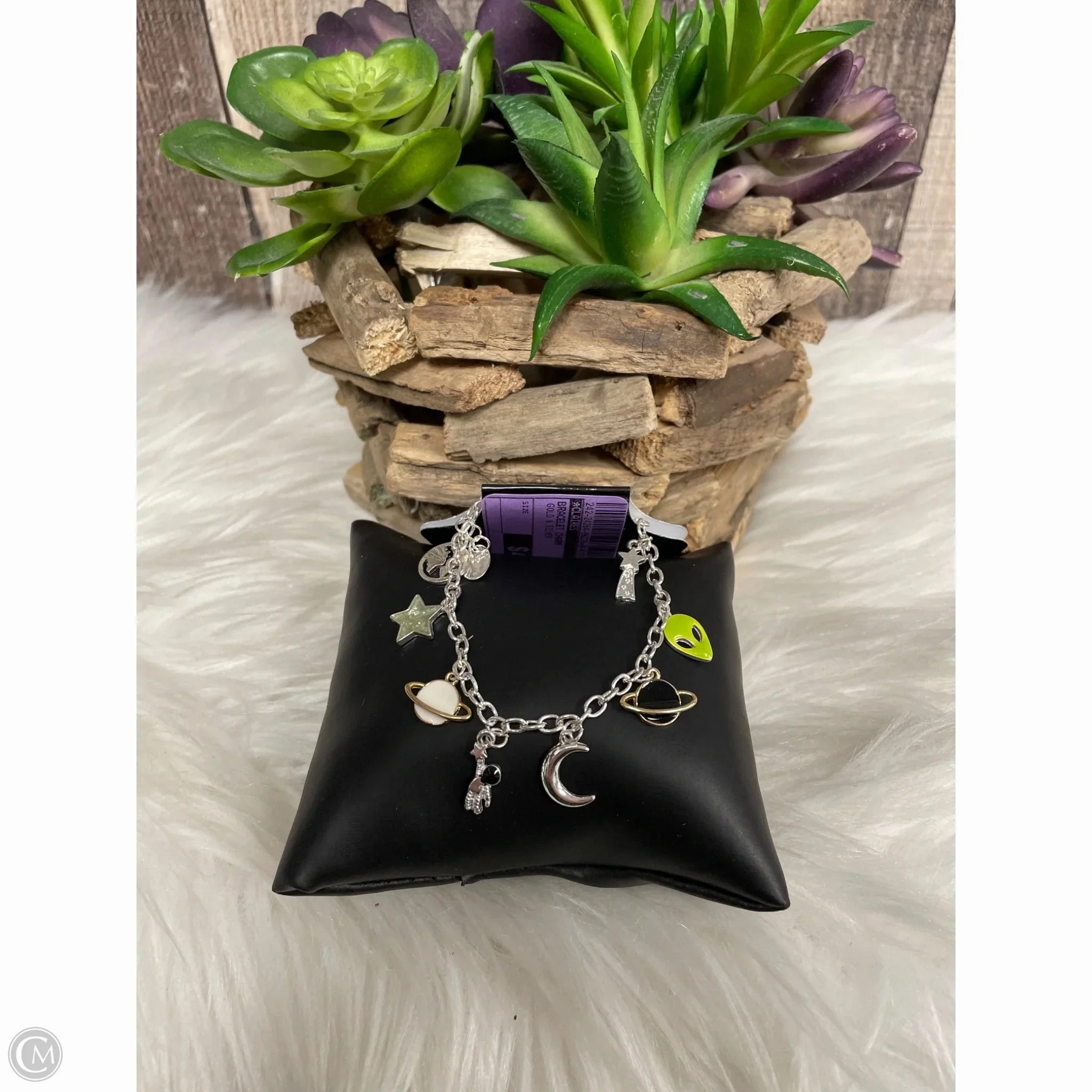 Bracelet Charm By Claires