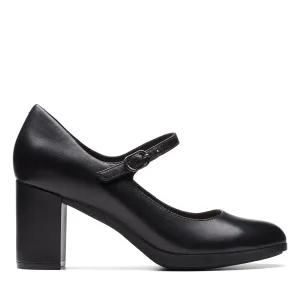 Clarks Bayla Nora in Black Leather