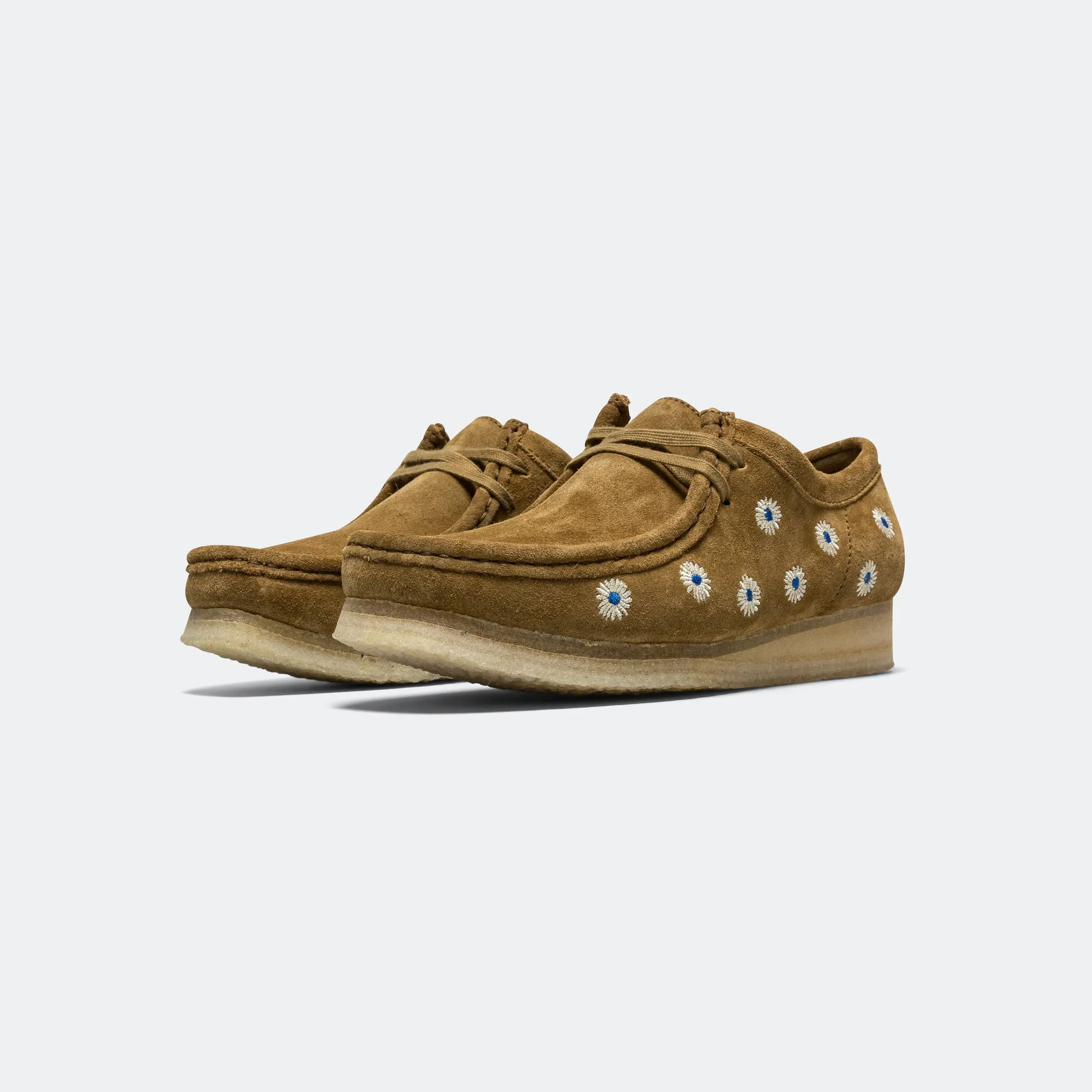 Clarks Shoes Wallabee - Dark Olive Embroidery