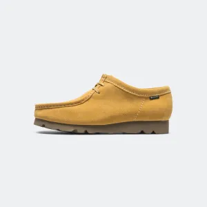 Clarks Shoes Wallabee GTX - Golden Tan Suede