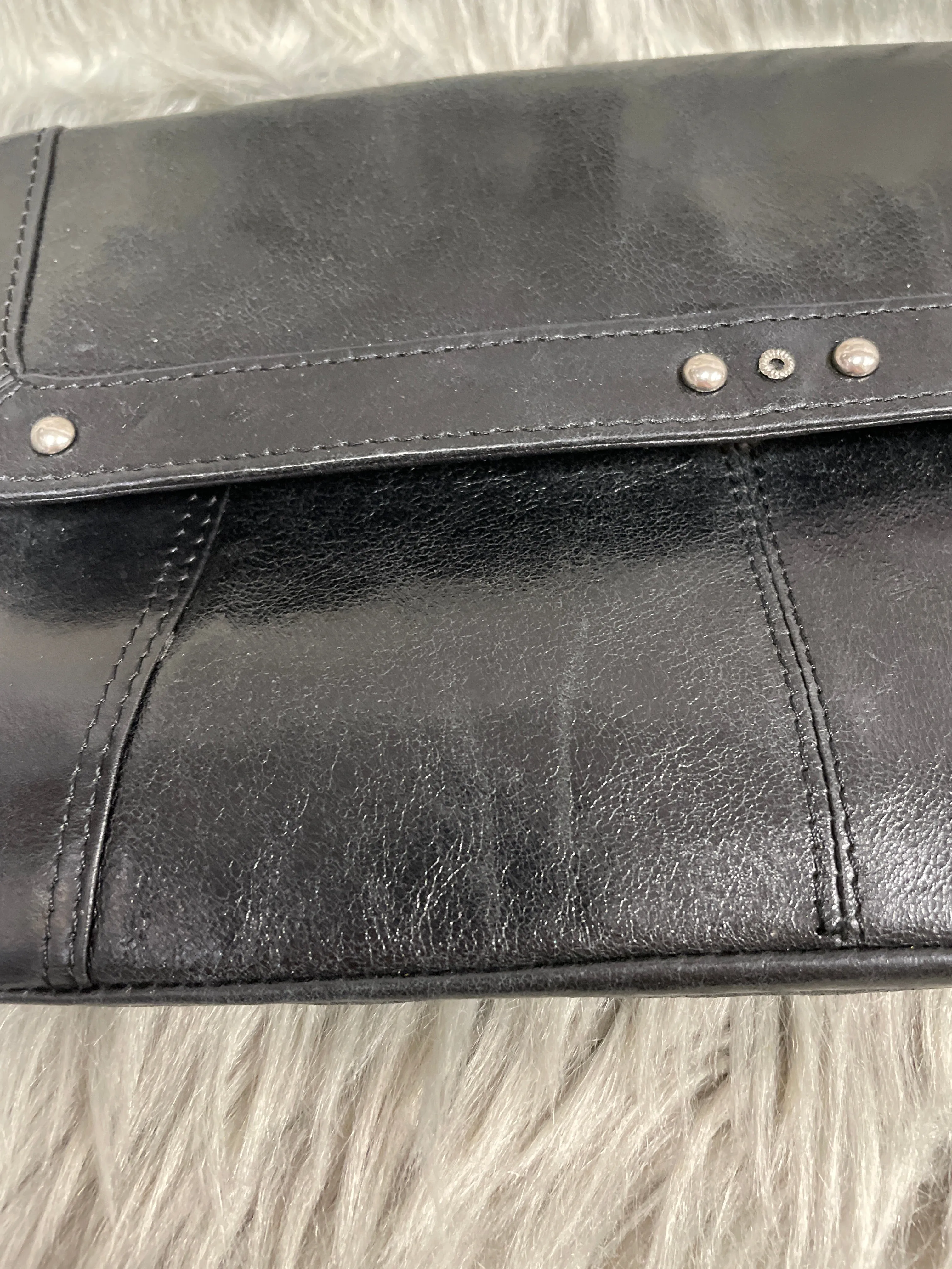 Clutch Leather By Clarks  Size: Medium clarks