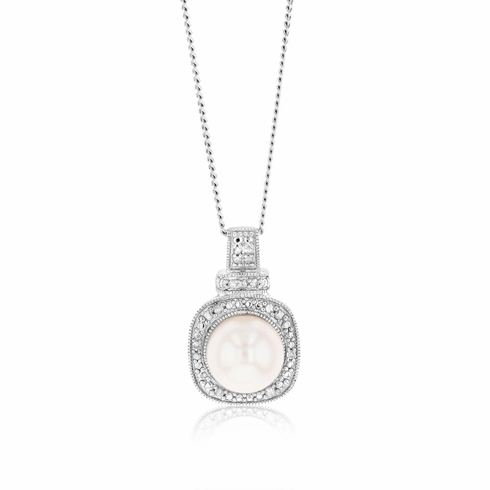 Cultured Pearl & 05Pts Diamond Pendant In Sterling Silver
