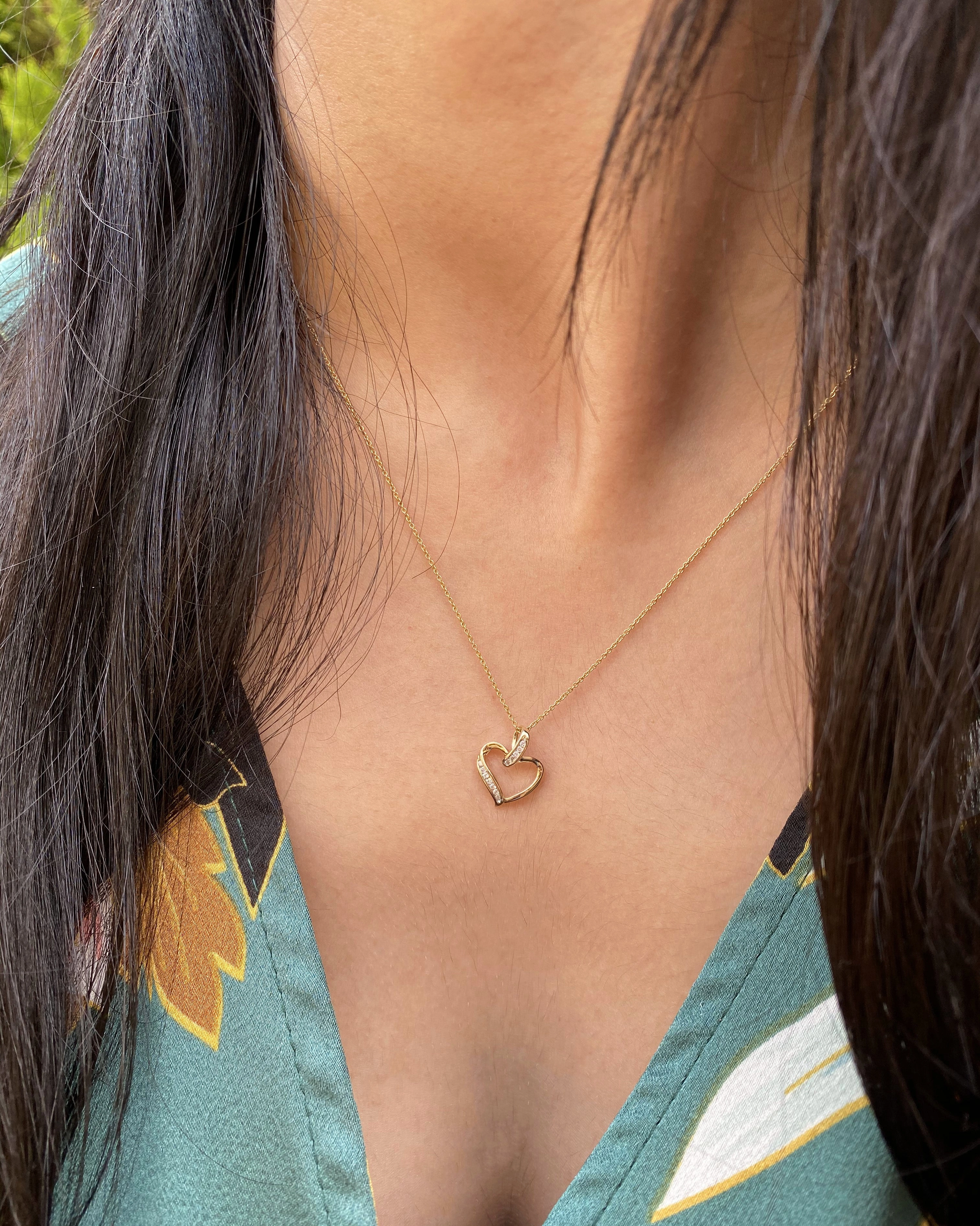 Diamond Heart Pendant with 12 Brilliant Diamonds in 9ct Yellow Gold