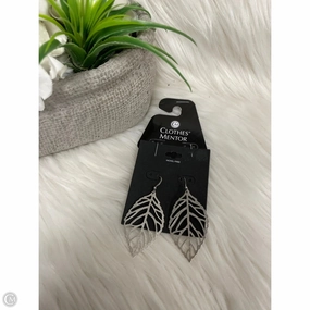 Earrings Dangle/drop By Clothes Mentor