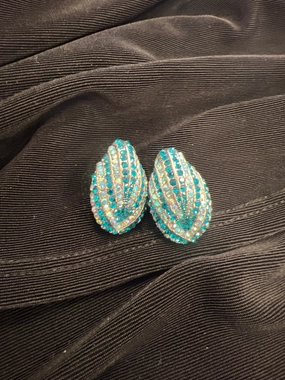 Earrings Dangle/drop By Clothes Mentor