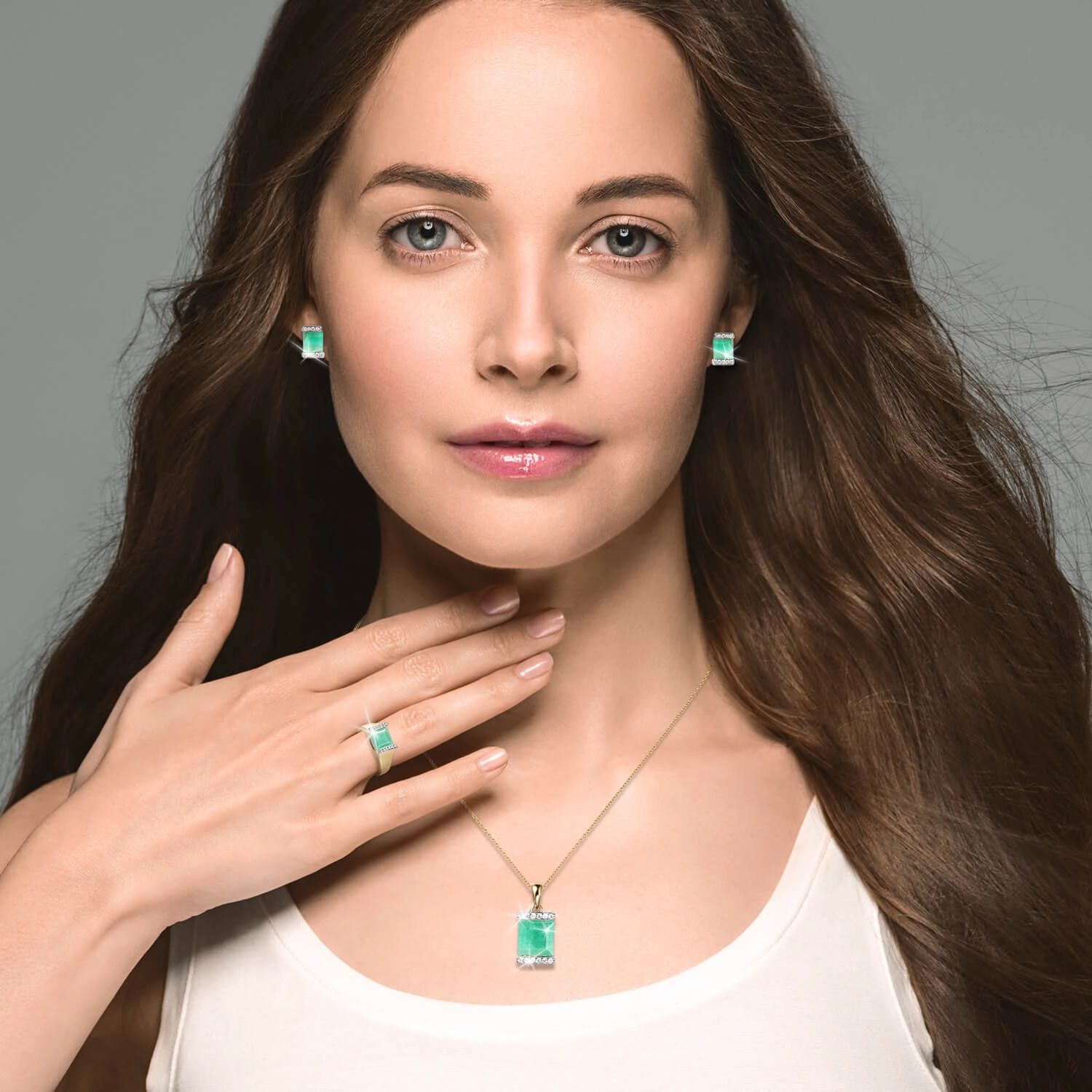 Emerald Paradise Pendant