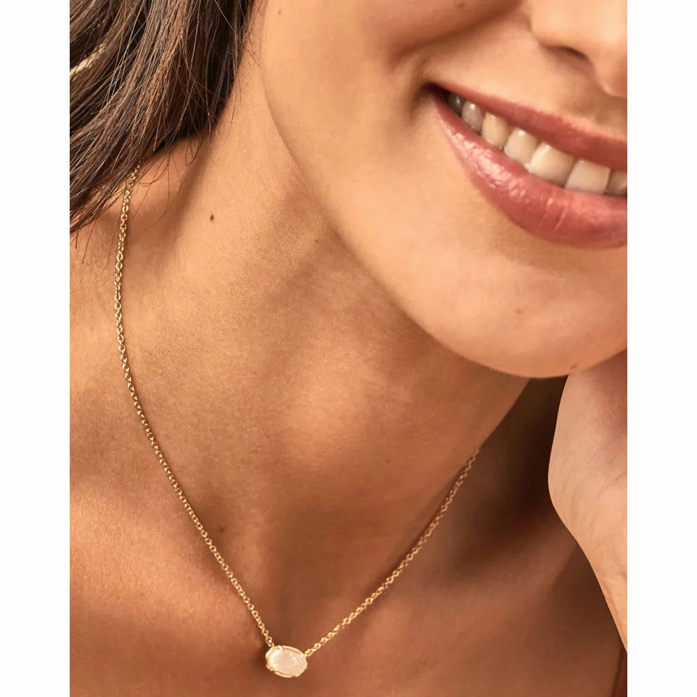 Kendra Scott Grayson Gold Short Pendant Necklace