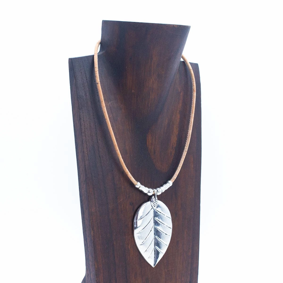 Leaves  handmade women's cork necklace N-208-5
