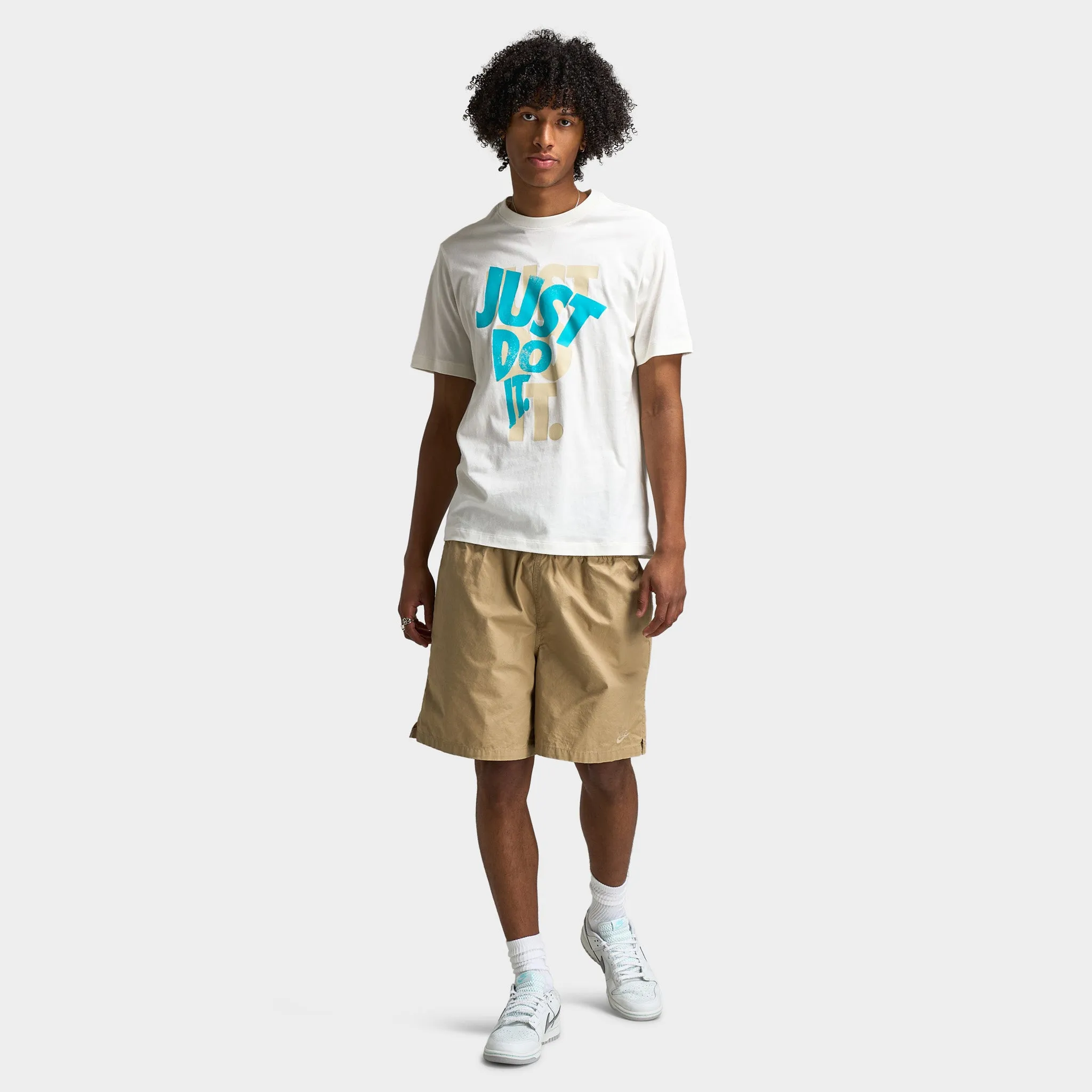 Mens Nike Nike Club Washed Flow Shorts Parachute Beige / Parachute Beige