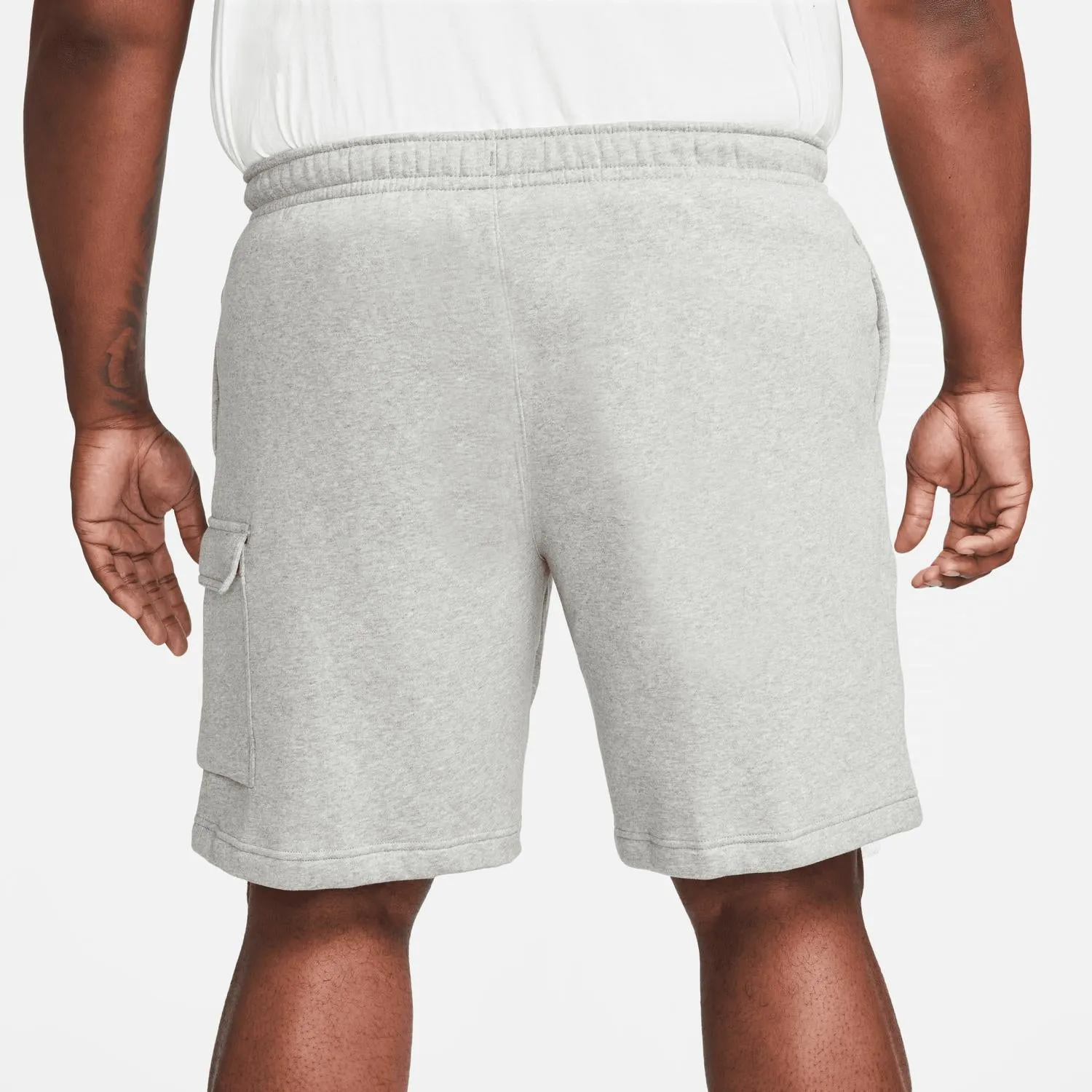 Men's Sportswear Club Fleece Cargo Short In Dark Heather Grey/matte Silver-White