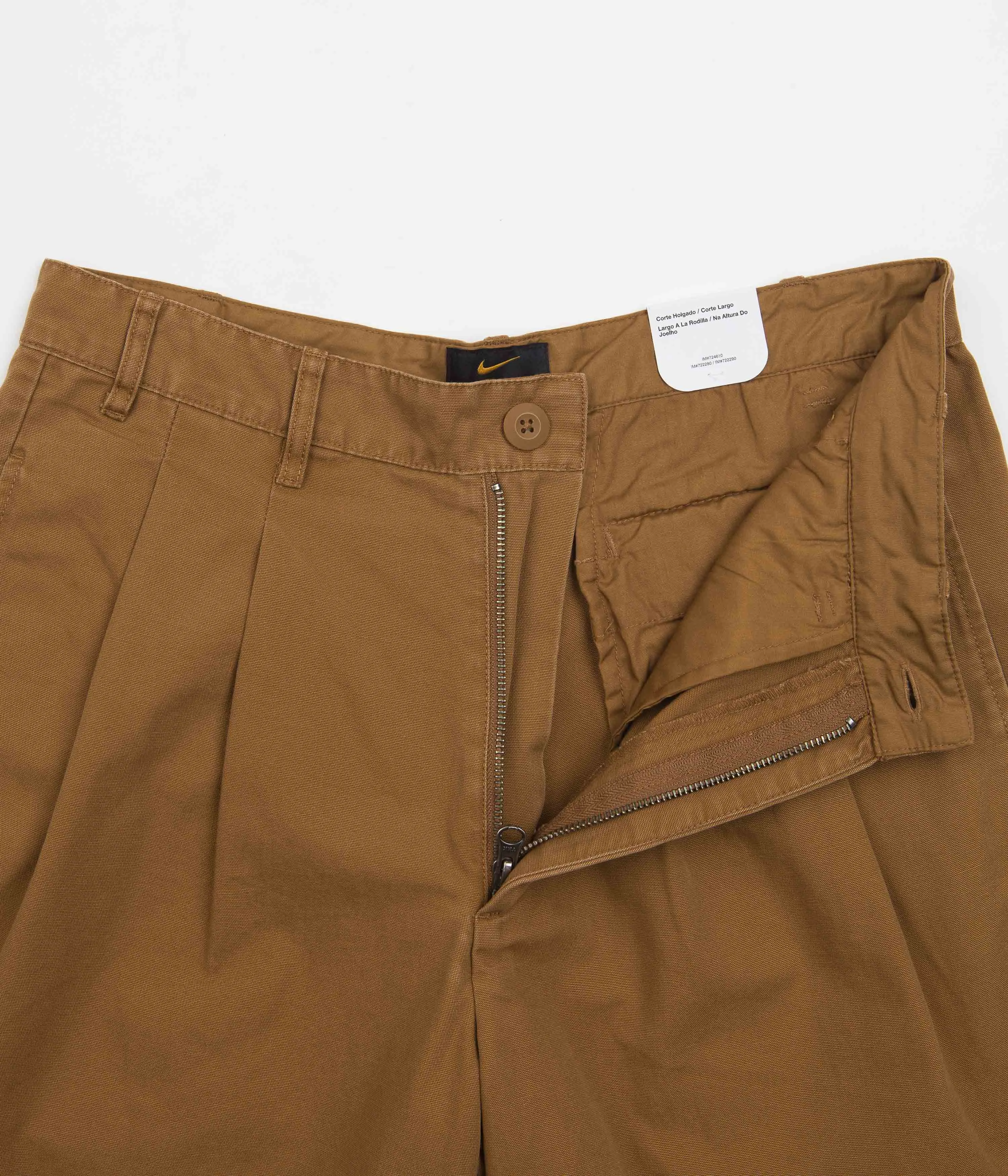 Nike Pleated Chino Shorts - Ale Brown / White Nike Sportswears