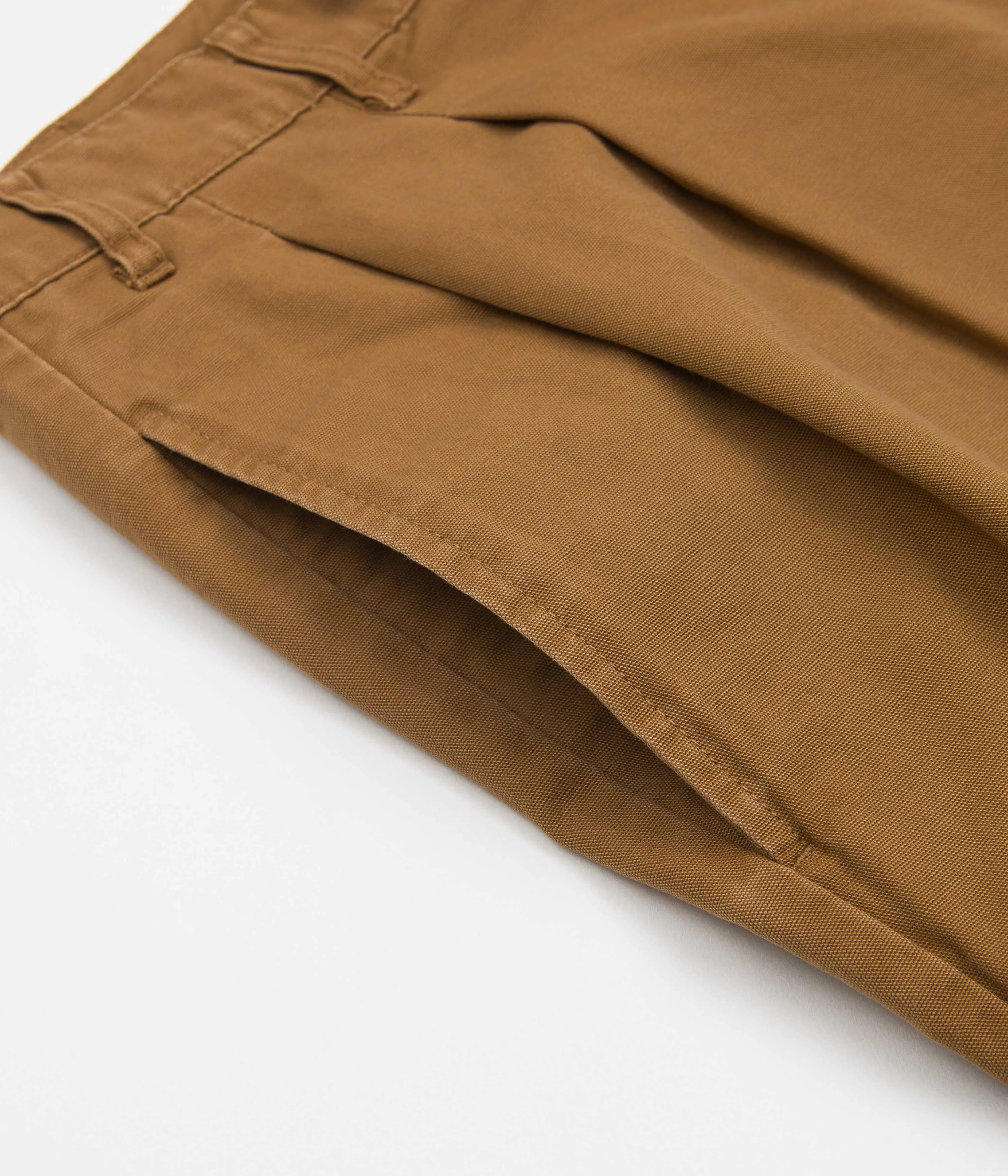 Nike Pleated Chino Shorts - Ale Brown / White Nike Sportswears