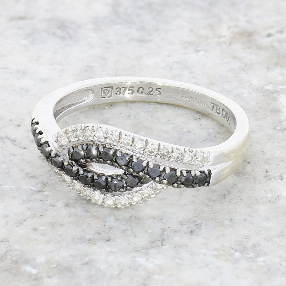 Pre Owned 9ct White Gold 0.25cts Diamond Ring