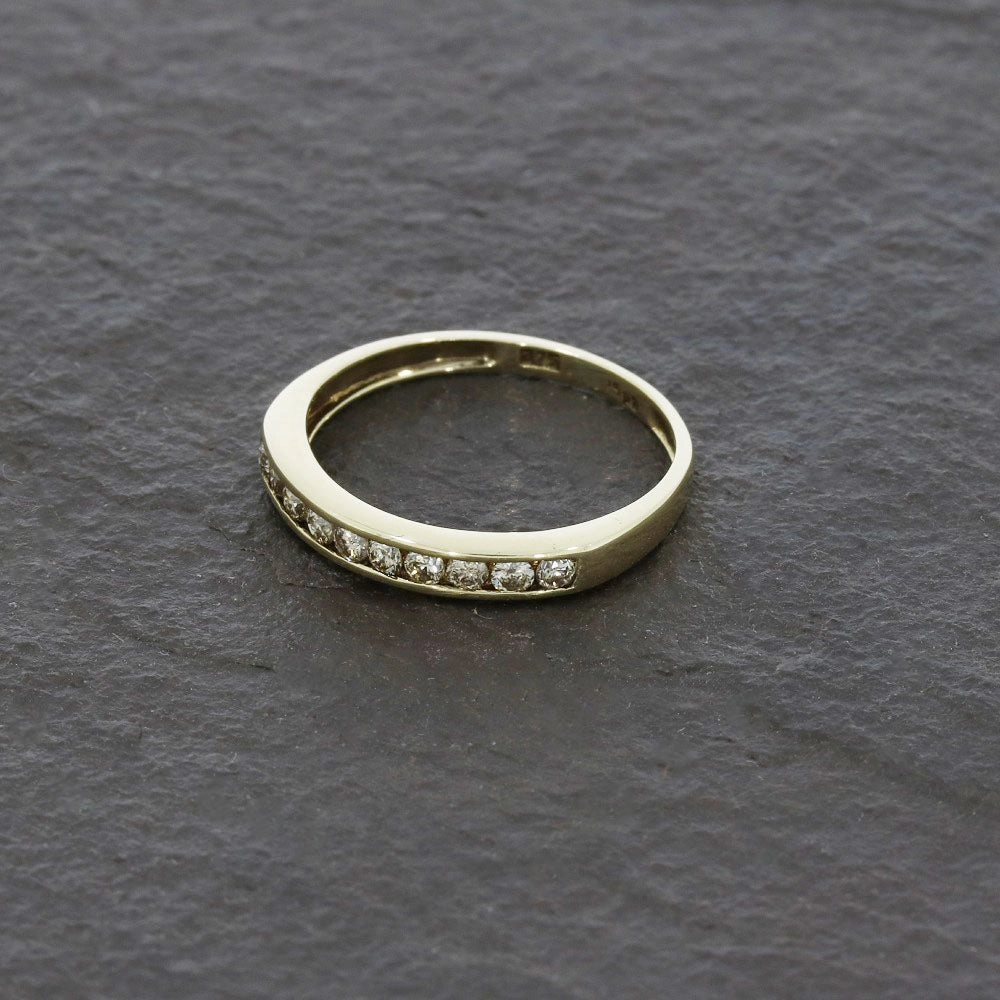 Pre Owned 9ct Yellow Gold 0.25ct Diamond Half Eternity Ring