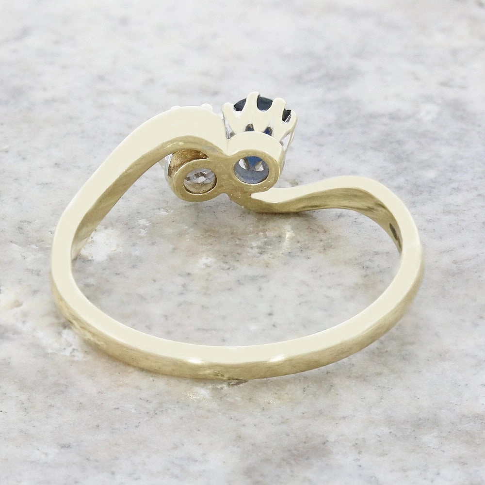 Pre Owned 9ct Yellow Gold Sapphire and Diamond Ladies Ring