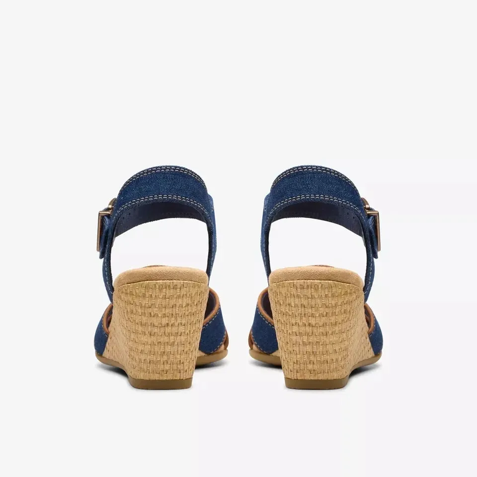Shoes Clarks Women's Emmalae Iris